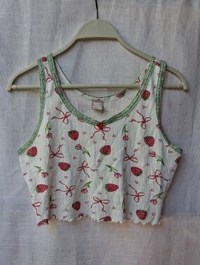 Messy Bun Just Chillin Strawberry Print Cropped Tank Top with Green Trim M